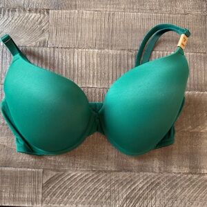 PINK Victoria's Secret Vibrant Green Bra